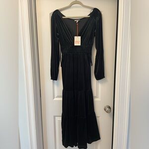 Knox Rose Black Velvet Dress